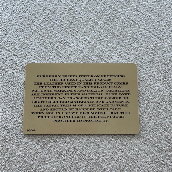 Burberry Shopping Bag (perfect condition) - Picture 4 of 4